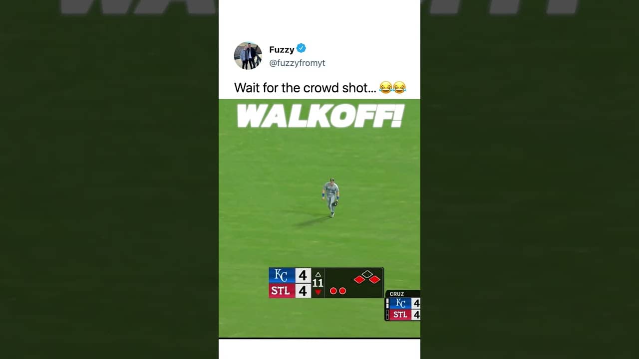 this looked like a college football crowd 🤣