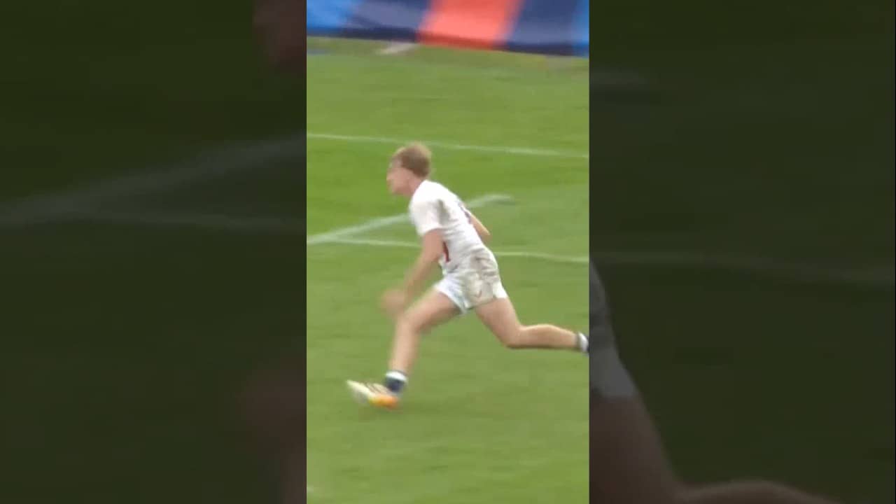 Sonny Goode with the pinpoint cross-field kick to Archie Guyver 🎯 #englandrugby #rugby