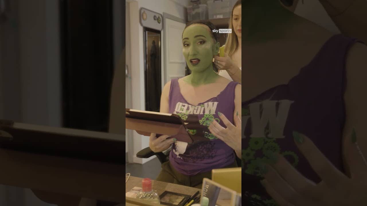Lauren Bell, Sophie Ecclestone & Amy Jones attempt Wicked's 'Defying Gravity' battle cry