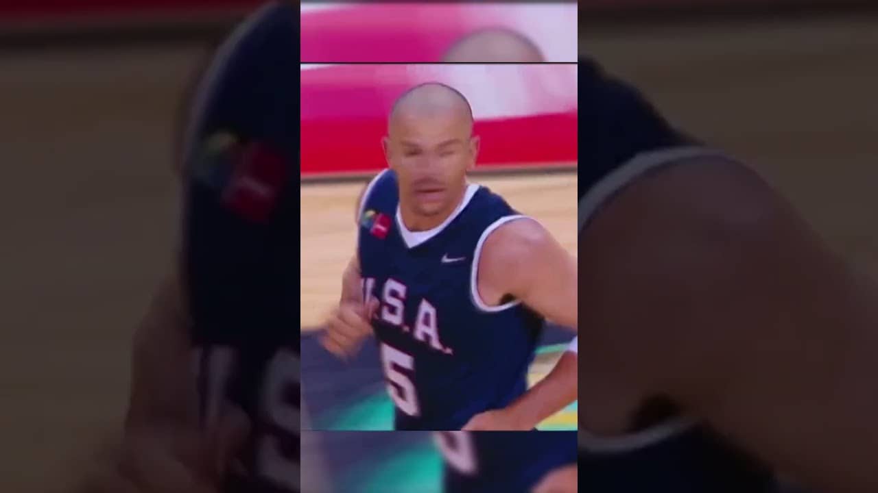 This might be the greatest alley-oop ever 😳 #AmeriCup