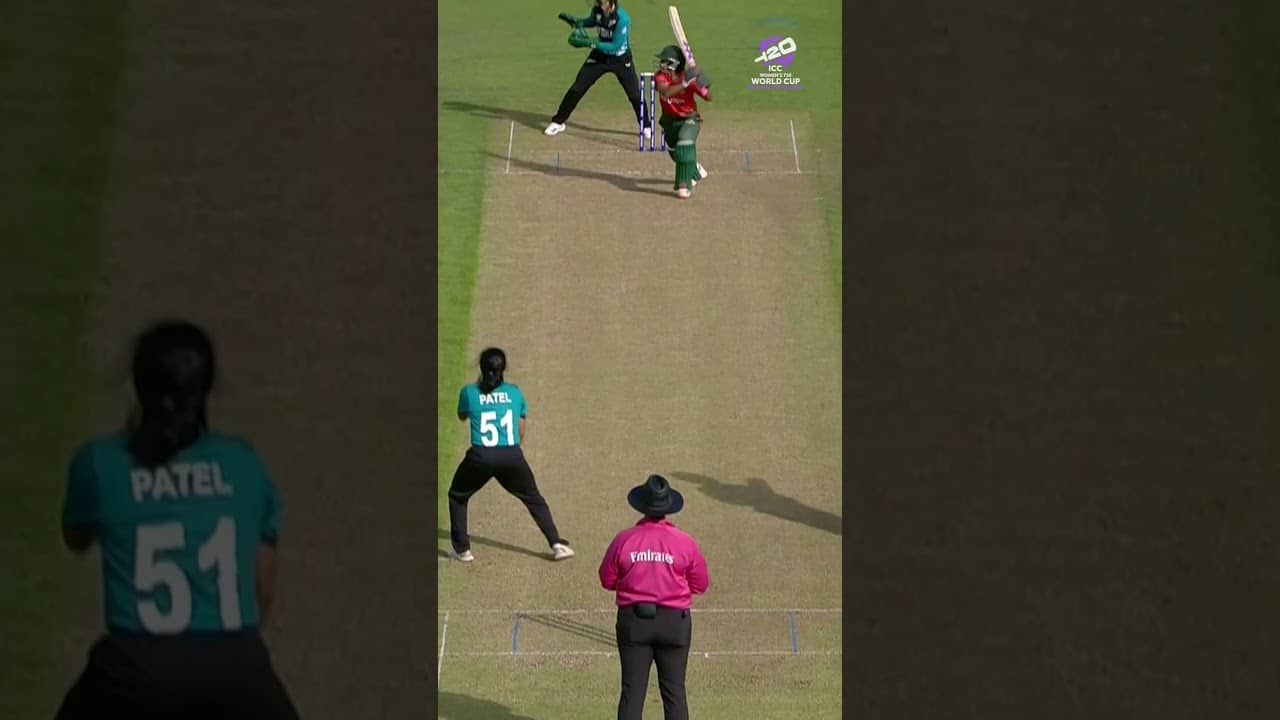 A sharp diving catch from Flora Devonshire keeps New Zealand firmly ahead in the game 👌🔥