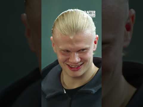 Erling Haaland Plays With A "Real" Football 🏈