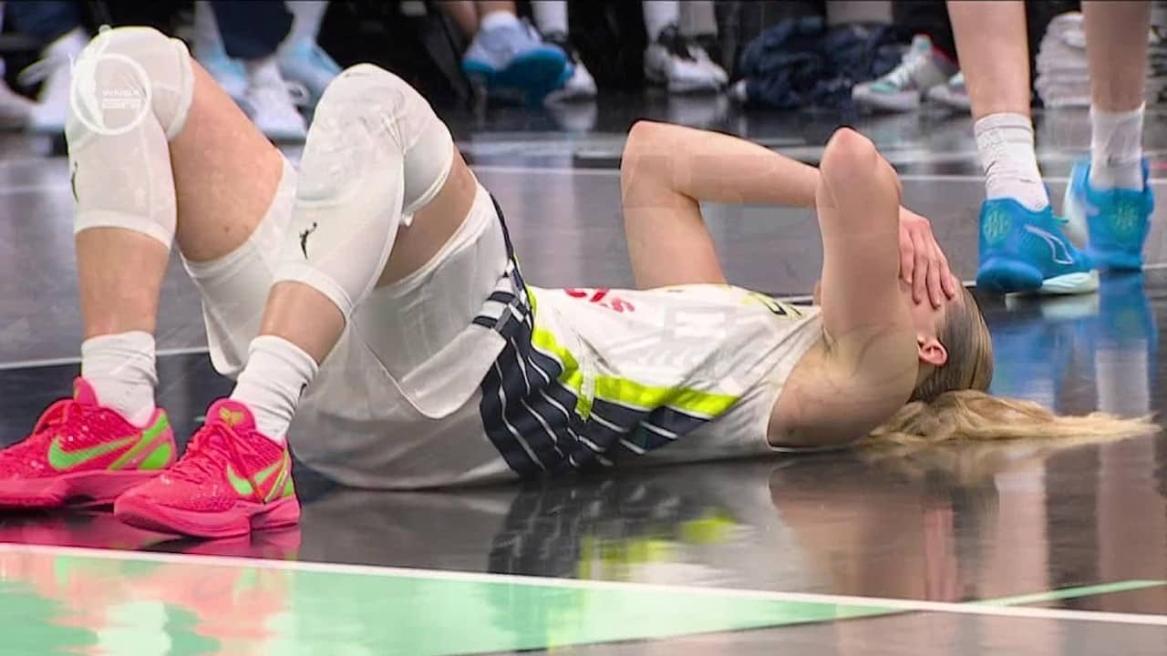 Paige Bueckers takes elbow to the face from Breanna Stewart | WNBA on ESPN