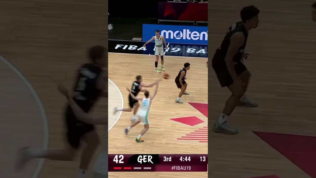 Hannes Steinbach is an ATHLETIC MONSTER #FIBAU19