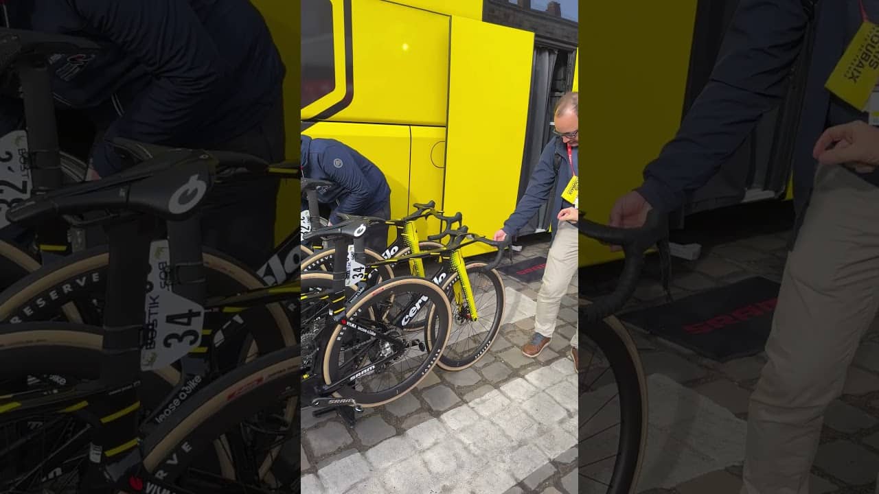 UCI/French cycling Federation Checking Bikes