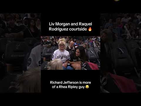 Liv Morgan and Raquel Rodriguez taking in Trail Blazers-Spurs 🔥