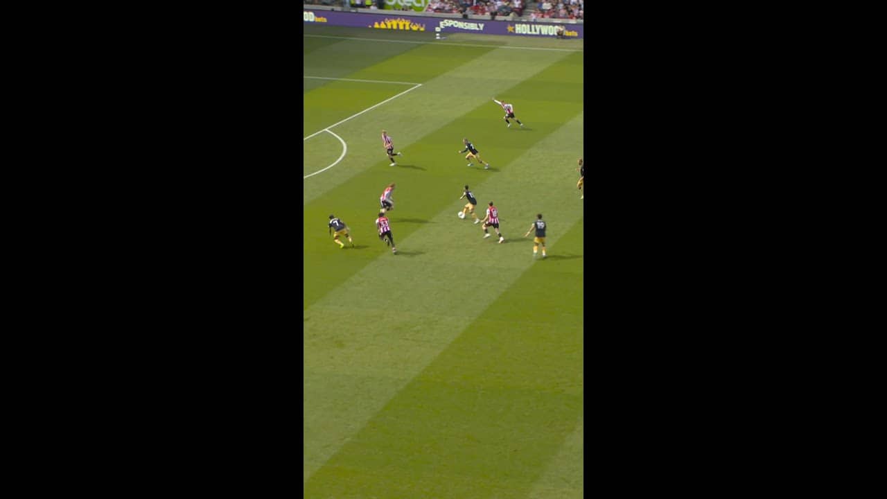 All angles of this save on repeat 🤤