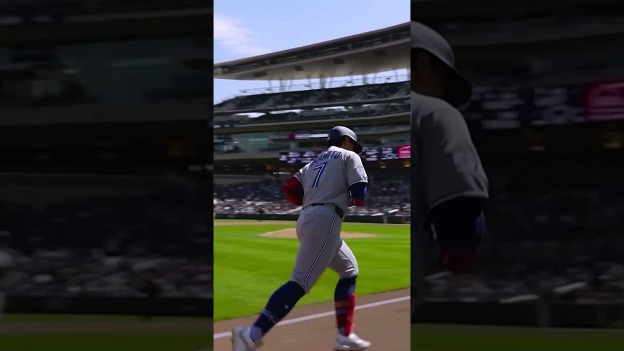 Kazuma Okamoto hits a 453-foot rocket 🚀