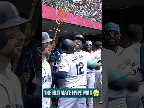 Julio Rodríguez's reaction to both of Josh Naylor's homers were perfect 😤