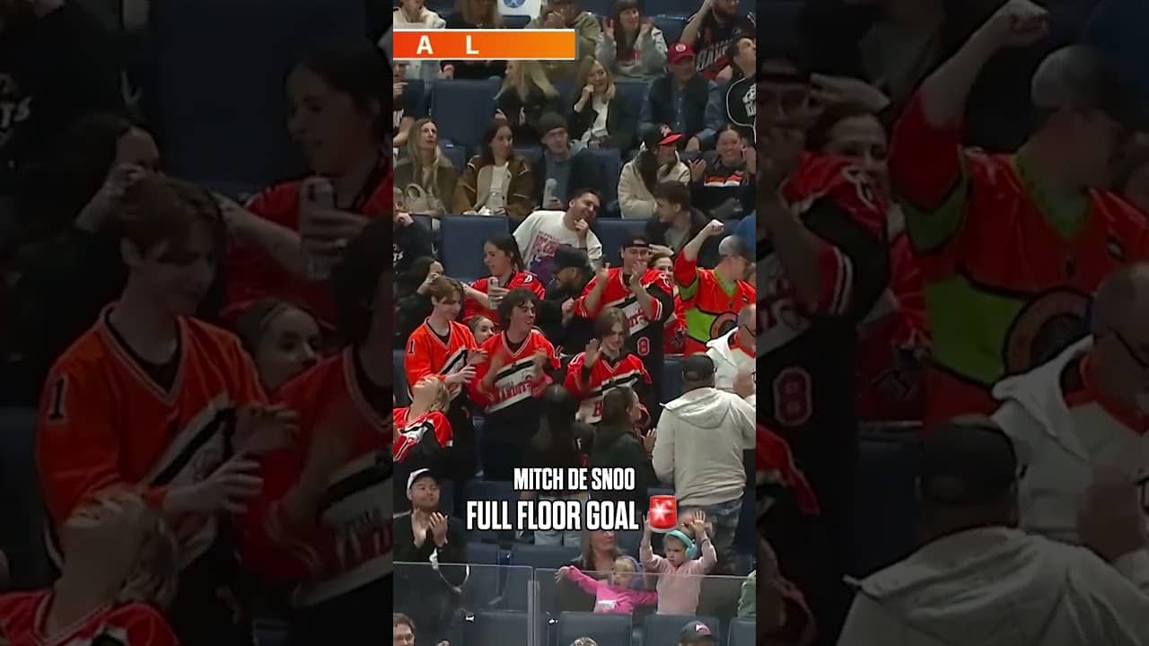 Mitch de Snoo iced the game for the Bandits with this full-floor #goal 🧊 #lacrosse