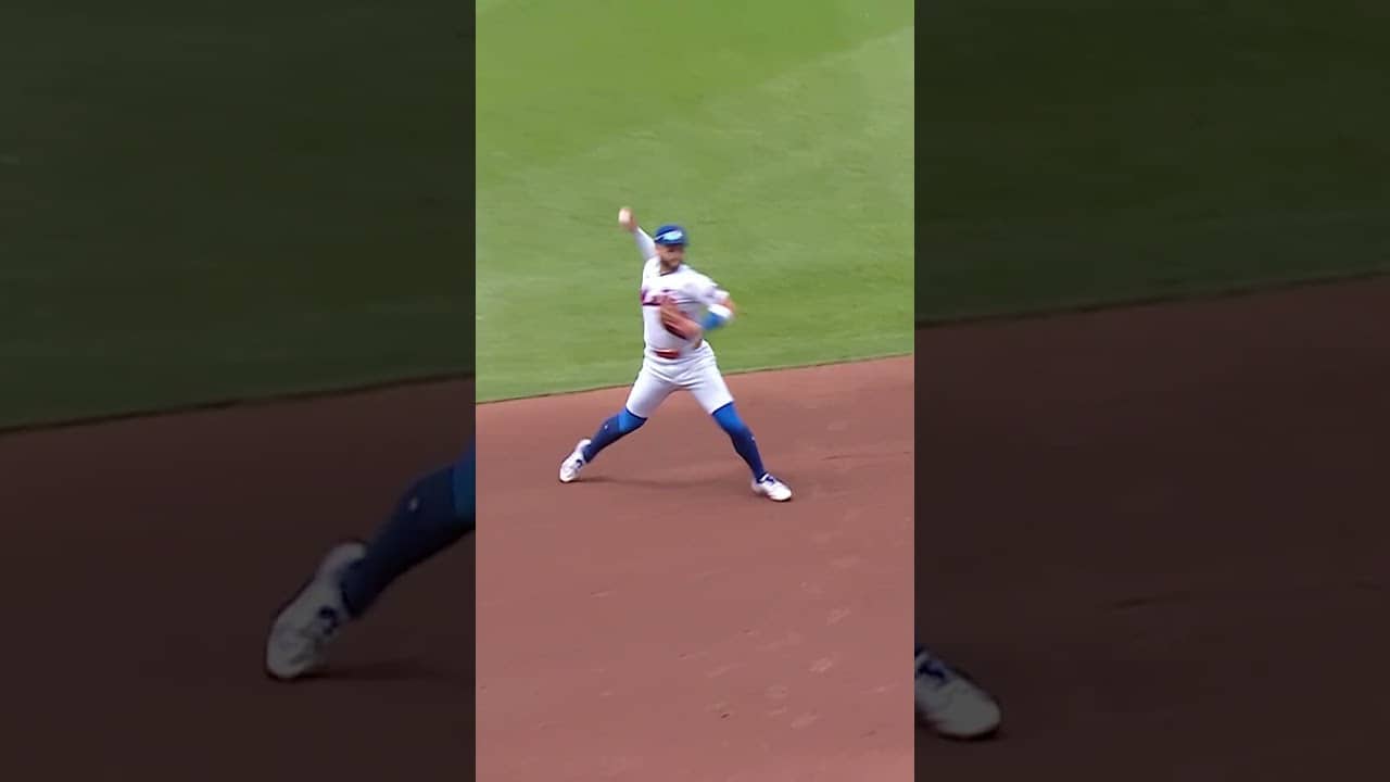 Bo Bichette with the quick throw to first 👏 #mlb #baseball #nymets