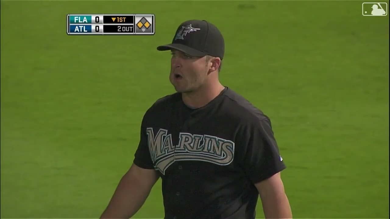 Ball goes through Gaby Sánchez AND Dan Uggla's legs