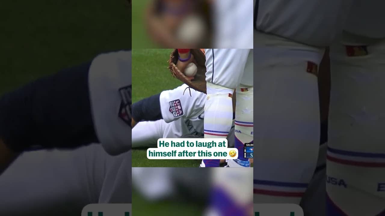Logan Gilbert underhand flips the ball for the out and makes himself smile! 🤣