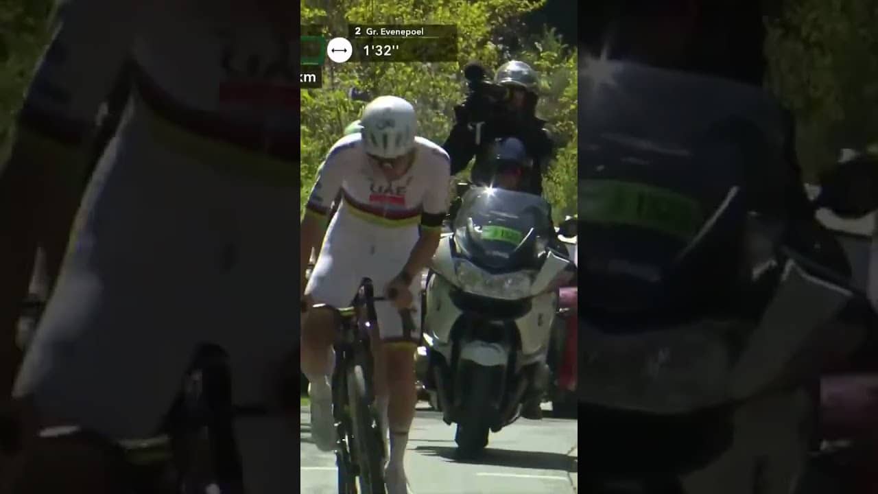 Tadej Pogacar gets his gap! ⚡️ It’s a valiant effort from Paul Seixas but the world champ goes clear