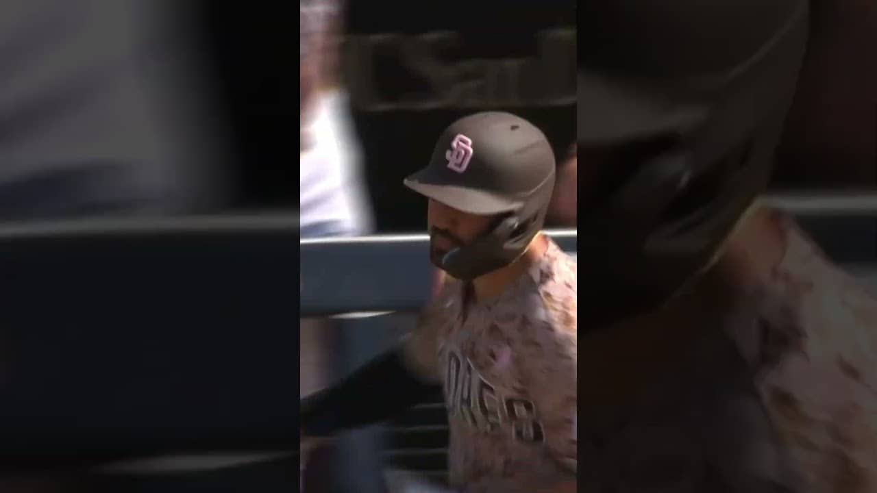 NICK CASTELLANOS TIES IT WITH TWO OUTS IN THE 9TH! 😱