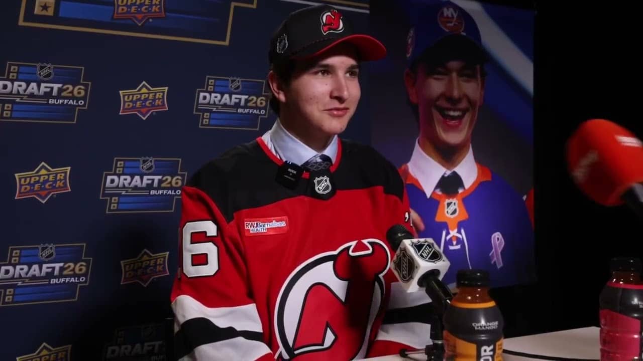 Alexander Command meets the media at the podium