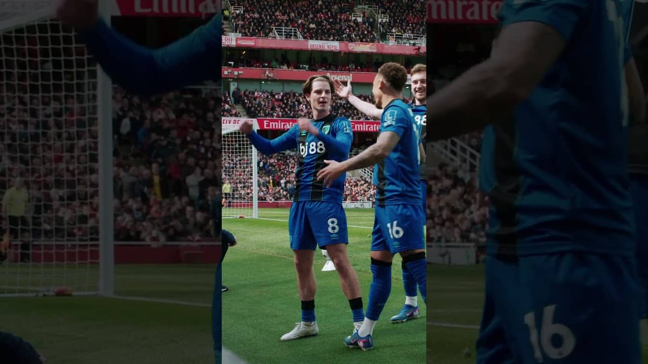 Alex Scott scores the winner at Arsenal 🔥 | #afcb #premireleague #arsenal