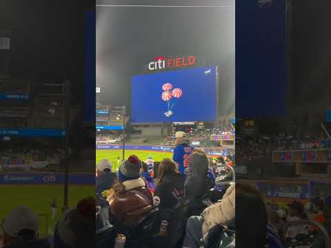 The Citi Field scoreboard showed the Artemis II astronauts returning safely to Earth tonight! 👏