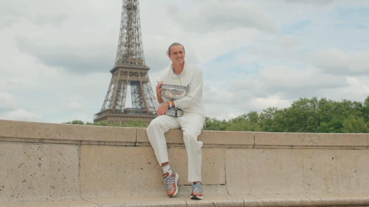 Roland-Garros 2026 - Alexander Zverev Poses with His First Grand Slam Trophy near the Eiffel Tower