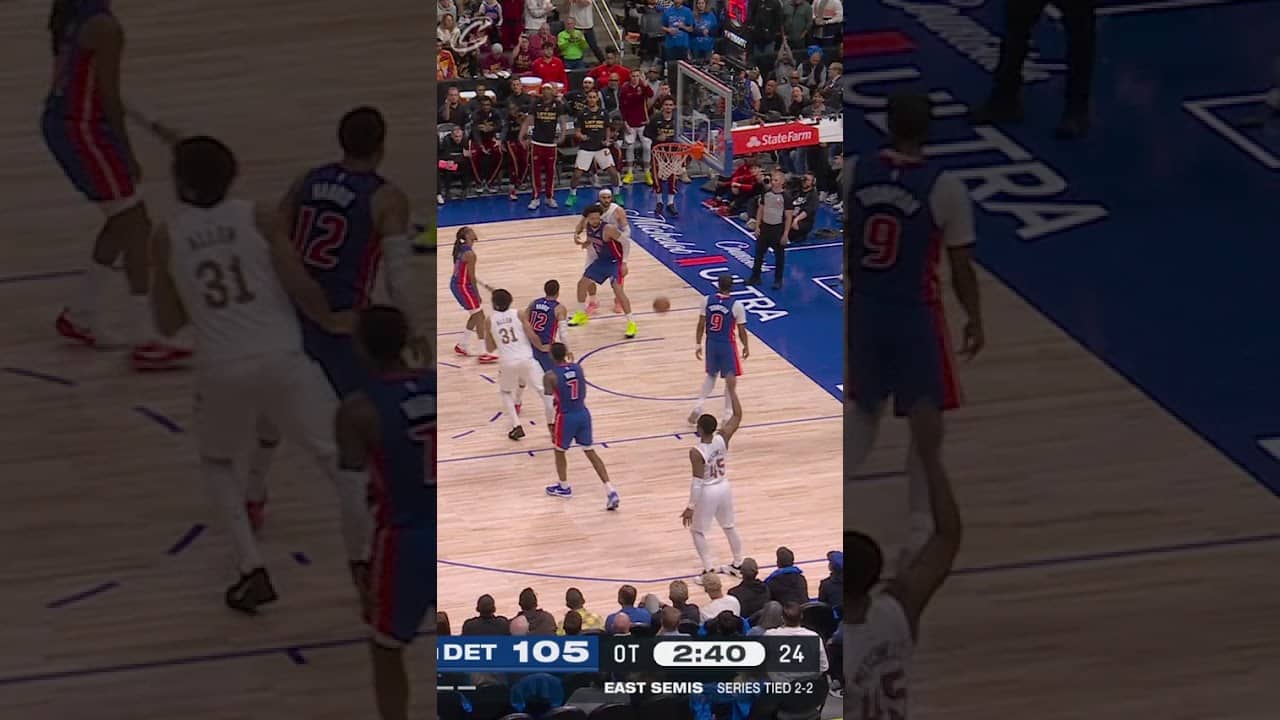 A HUGE SEQUENCE IN OT. #LetEmKnow #Cavs #DonovanMitchell #MaxStrus #NBA #Shorts