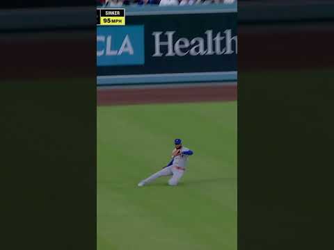 Luis Robert Jr. with the sliding catch! 💪
