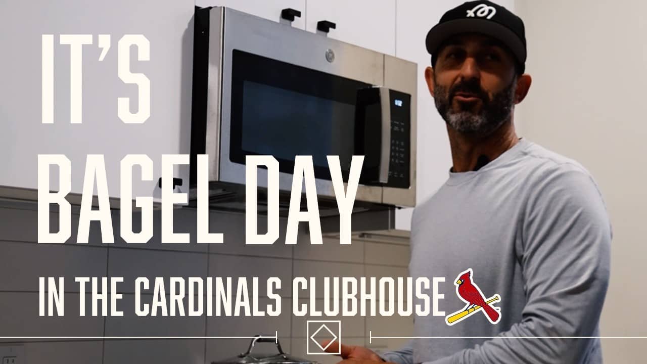 Daniel Descalso’s Bagel-Making Hobby Earns a Clubhouse Following