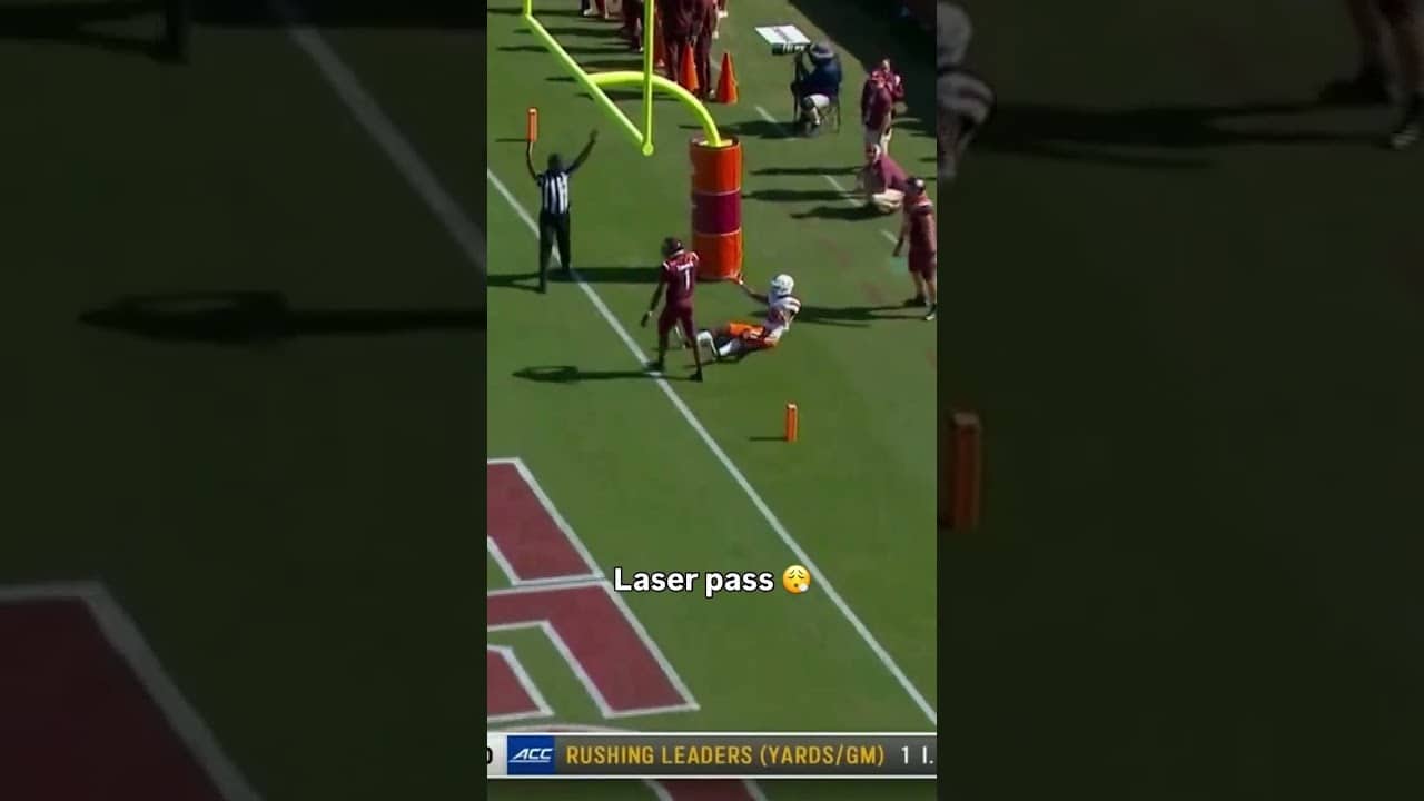 That ball was moving quickly 😳 #miamihurricanes #accfootball #collegefootball