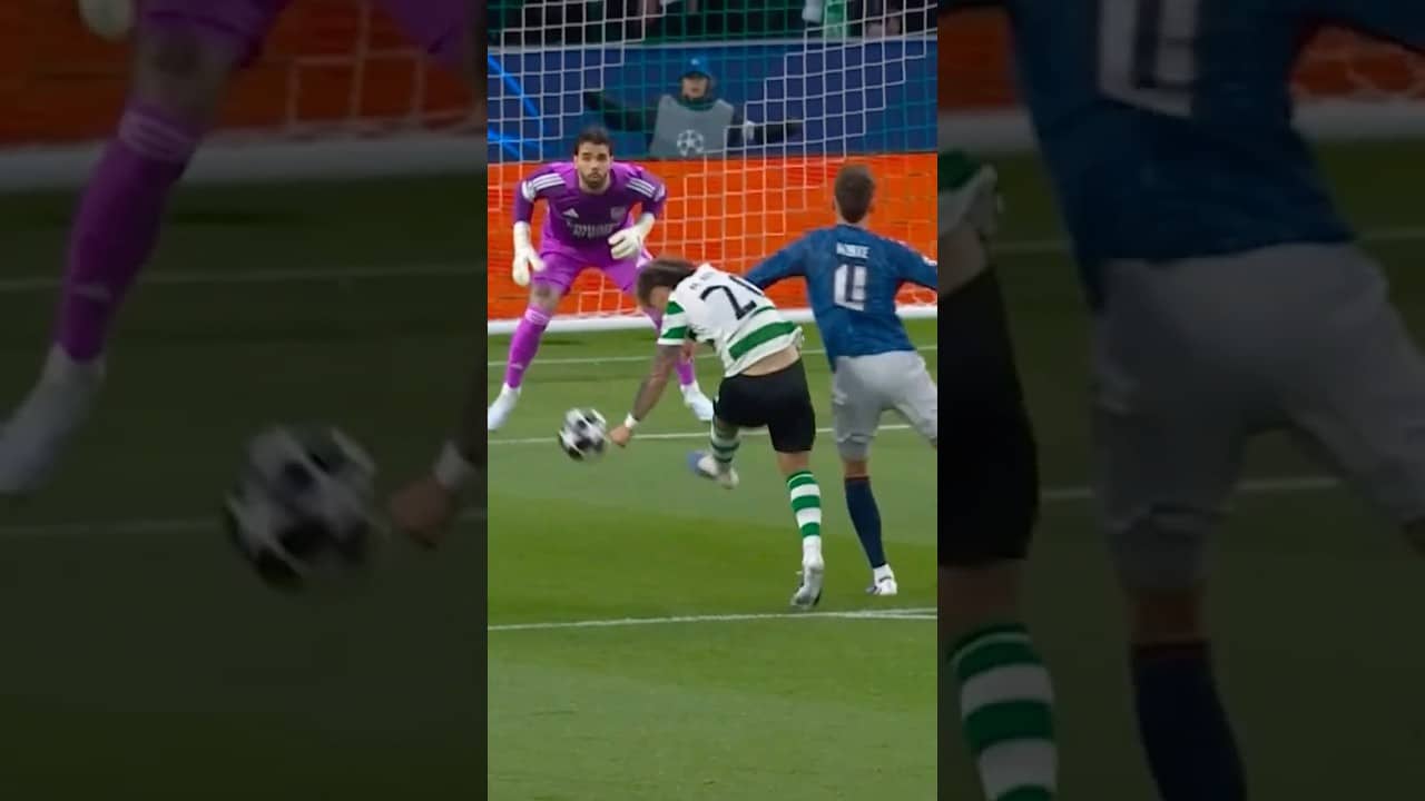 STUNNING DAVID RAYA SAVE VS SPORTING CP
