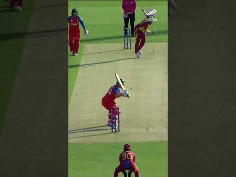 Alice Capsey put that away to the boundary in style 😮‍💨 #T20WorldCup