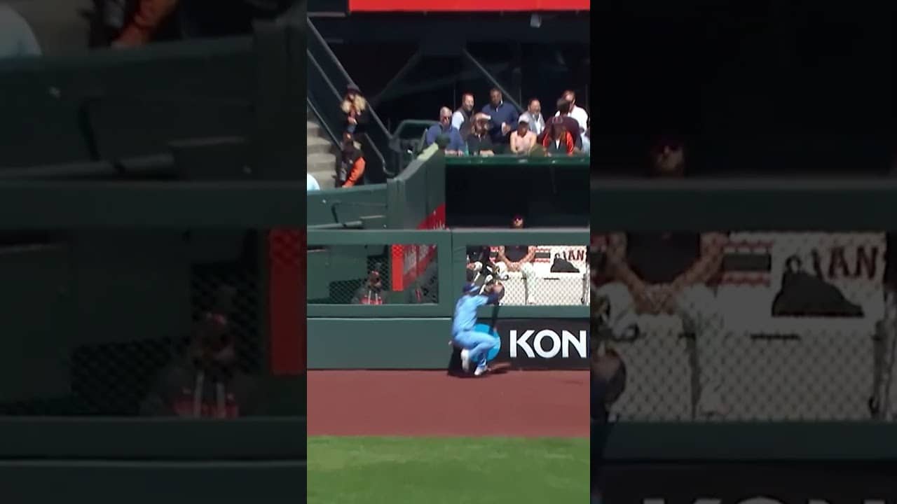 Daulton Varsho makes an amazing catch to keep Dylan Cease's no-hitter intact 👏