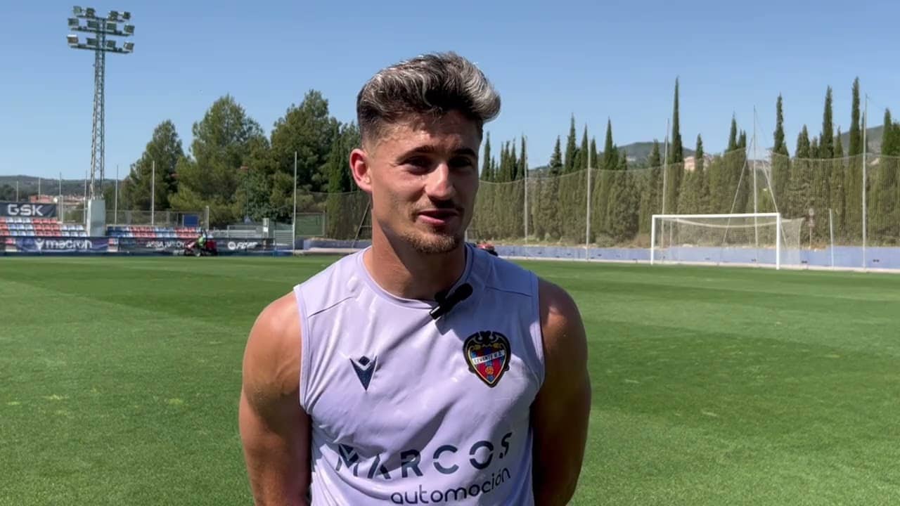 Iván Romero: “Tener el empuje de la afición hace que nos acerquemos más a la victoria” | Levante UD