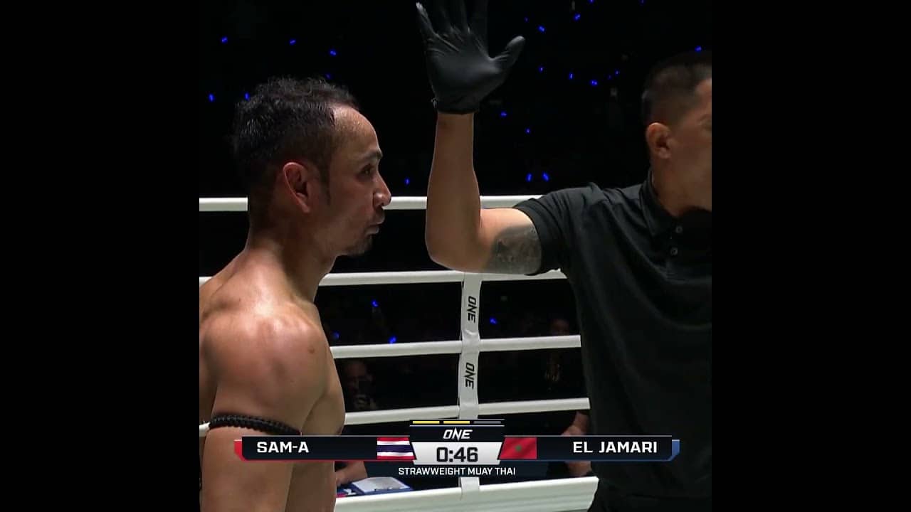 UNREAL 🤯 Living legend Sam-A KOs Elmehdi El Jamari at the end of an insane Round 2!