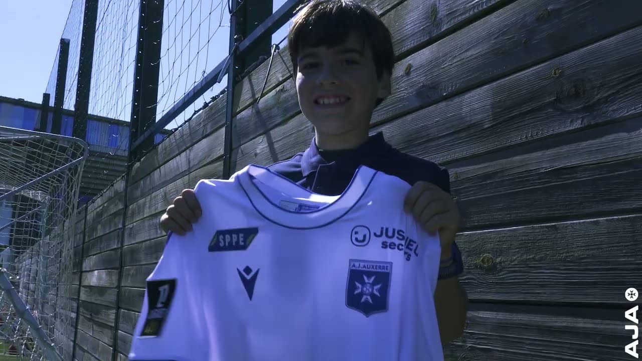 🌏 Basile, 10 ans, venu d'Australie pour rencontre Kevin Danois ✈️