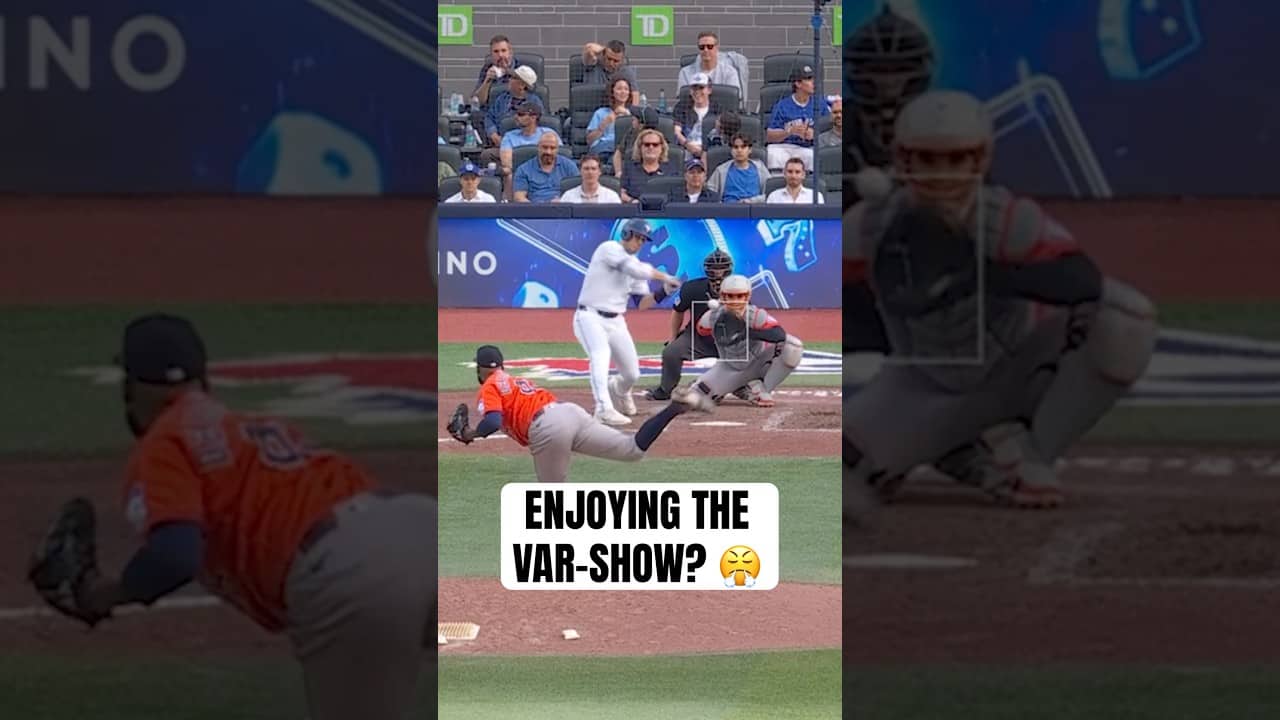 Daulton Varsho ties the game with a 2-run blast 💪 #MLB #Toronto #BlueJays
