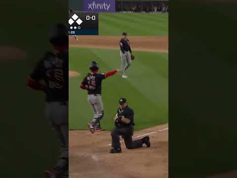 Sam Antonacci delivers a two-run walk-off hit 😤