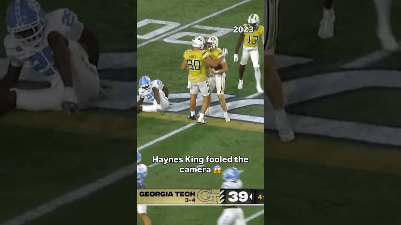 He got everyone with that fake 🔥 #georgiatech #accfootball #collegefootball