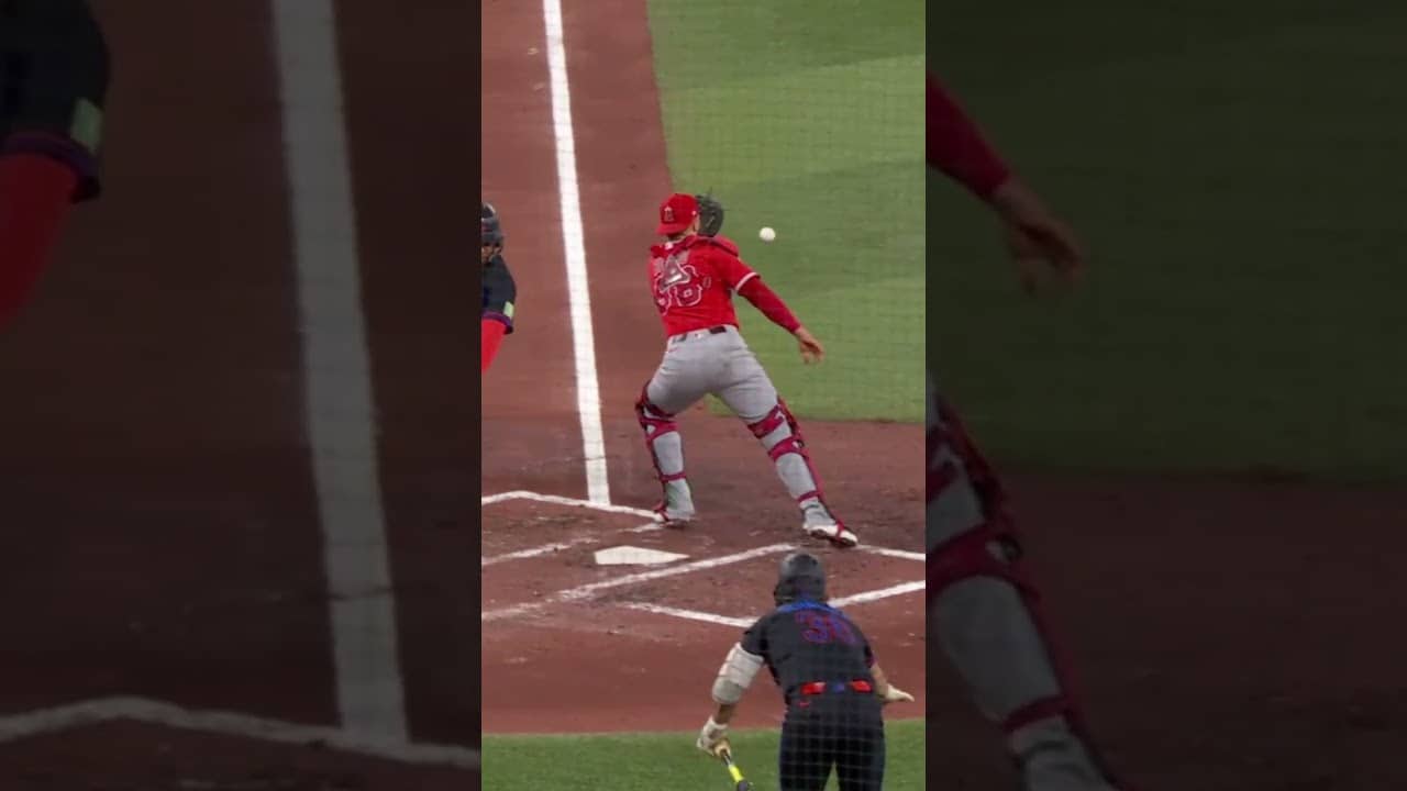 Vladimir Guerrero Jr. with the smooth slide 😮‍💨