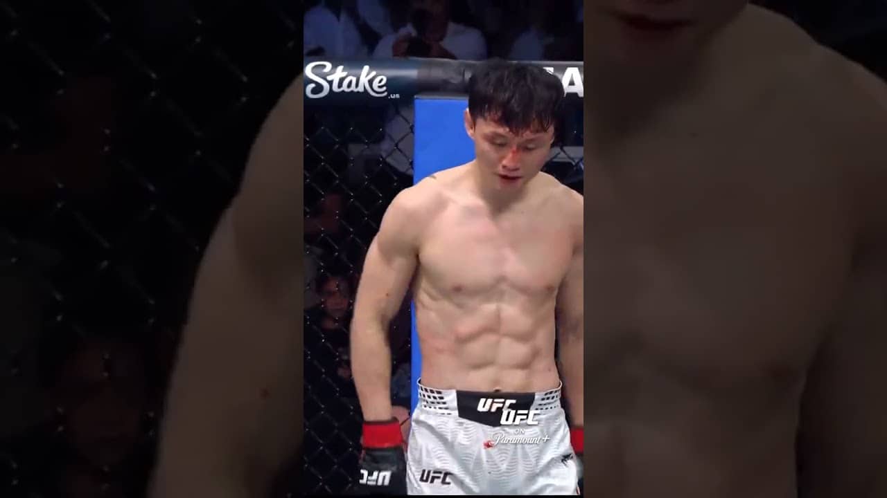 Dooho throwing HAYMAKERS 👊 #ufcvegas117