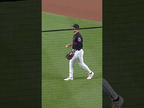Bo Bichette makes a CRAZY backhanded play 👏 #mets #mlb #baseball #sports #highlights #royals