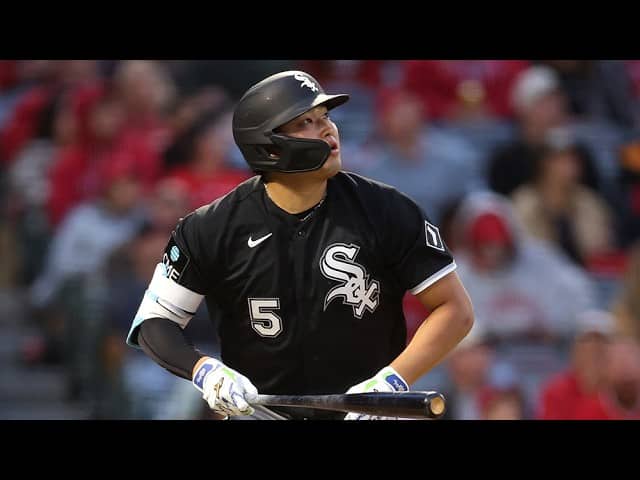 Munetaka Murakami keeps CRUSHING! (3 hits, 2 XBH, 1 HR, 1 BB)!