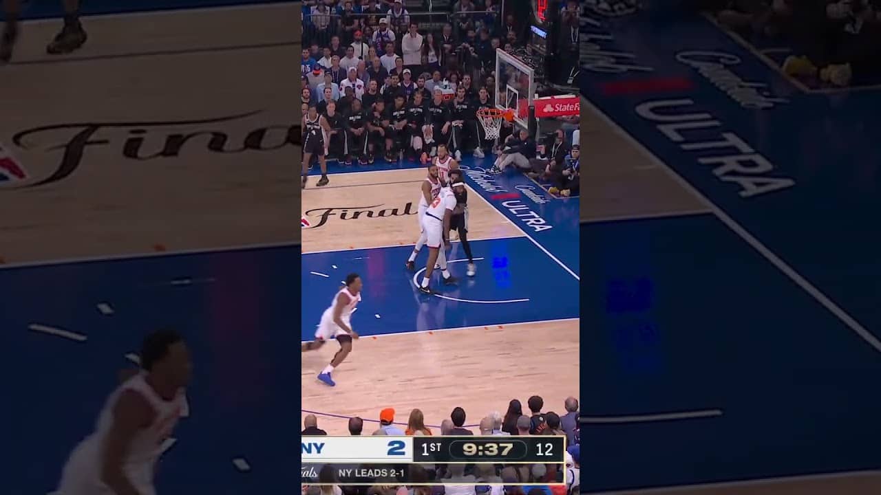 D3V WITH THE FIRST BUCKET 👌 #spurs #nba #playoffs #nbafinals #devinvassell