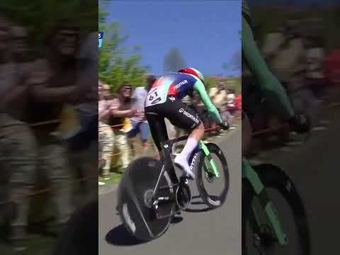 Paul Seixas dominates the time trial in Itzulia 💪 The young man wins the opening stage in Bilabo 👌