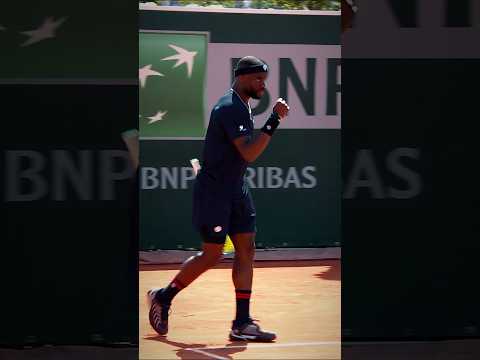 Pure mind game from Tiafoe 🇺🇸⚽️ #RolandGarros