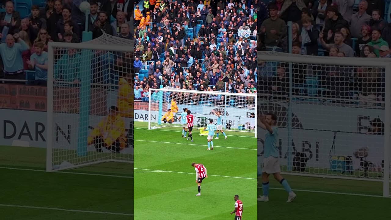 BIG HANDS from Donnarumma 🧤#italy #mancity #football #keeper #save #premierleague #shorts #yt