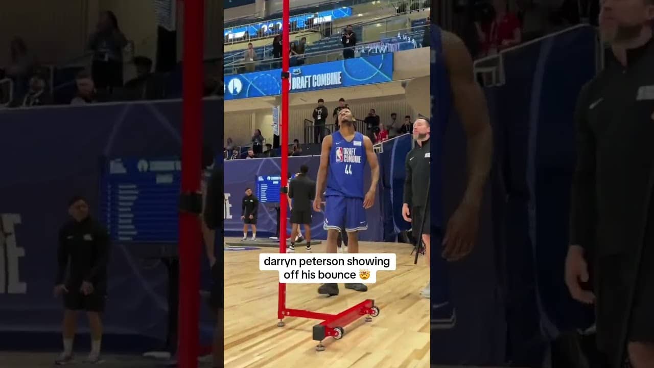 Darryn Peterson got up! 😤