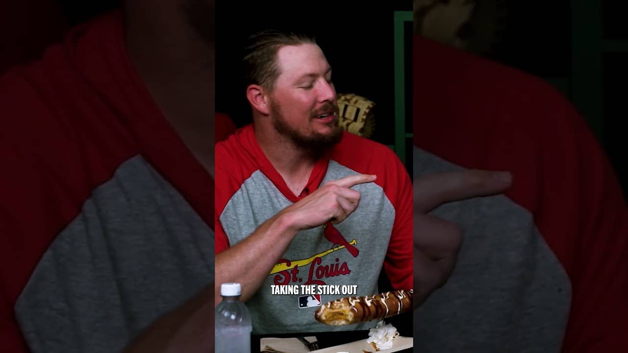 St. Louis Native Ryne Stanek Explains Gooey Butter Cake to Gordon Graceffo 😂