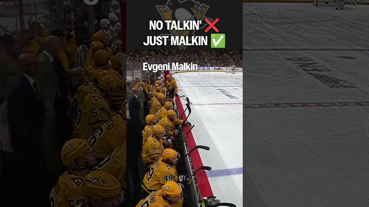 Geno just pops a squat 🤣