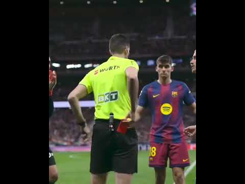 Atleti cannot believe this challenge by Gerard Martin was changed from a red to a yellow 😮