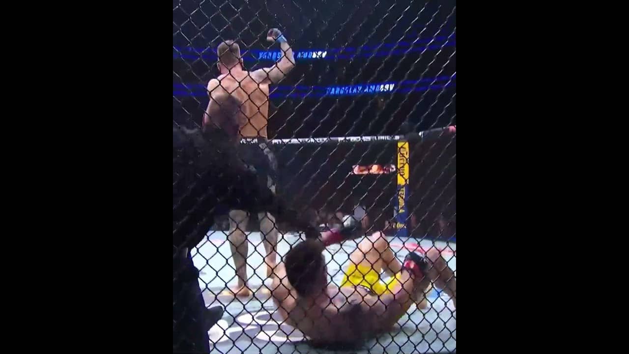 SLAM TO SUB 🫣 #ufc328