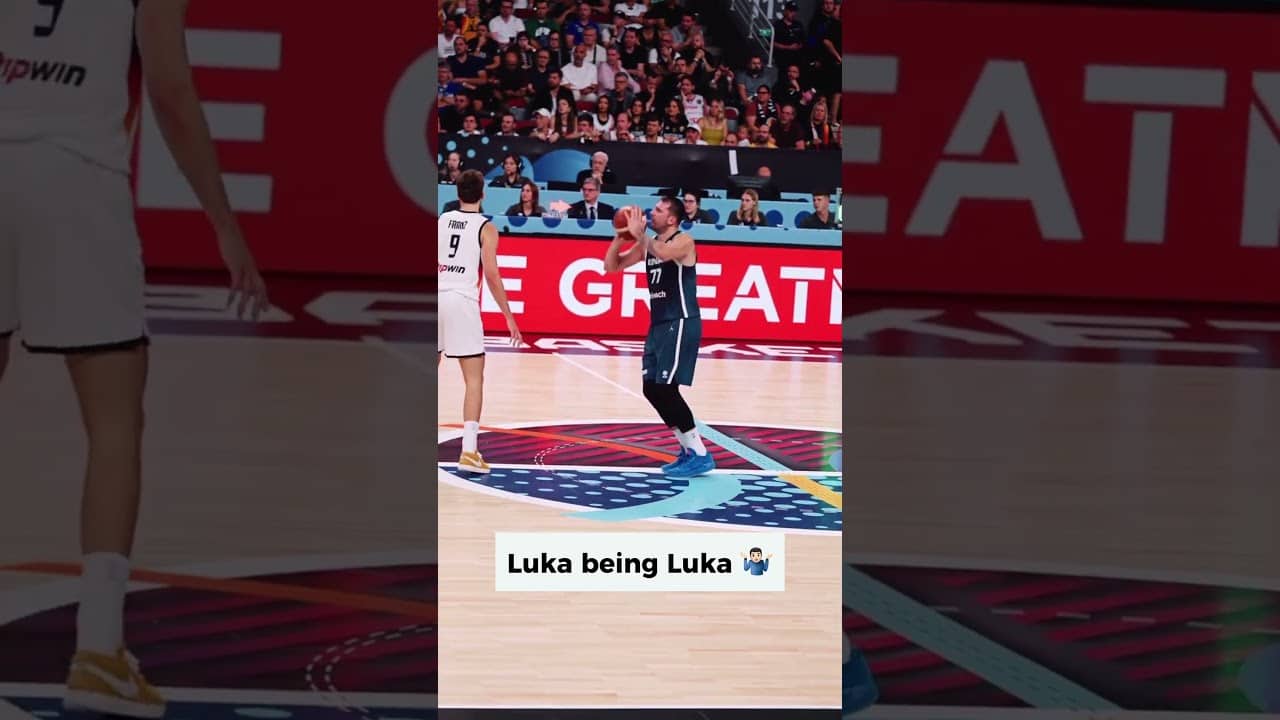 Pulling from the logo like it’s nothing 😭 #EuroBasket